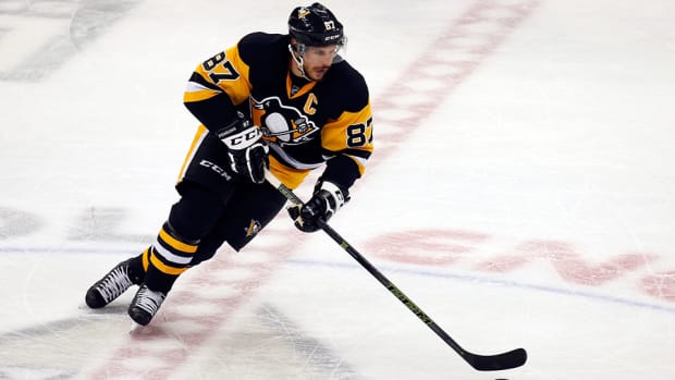 sidney-crosby-pittsburgh-penguins-eve-series-tampa-bay-lightning.jpg